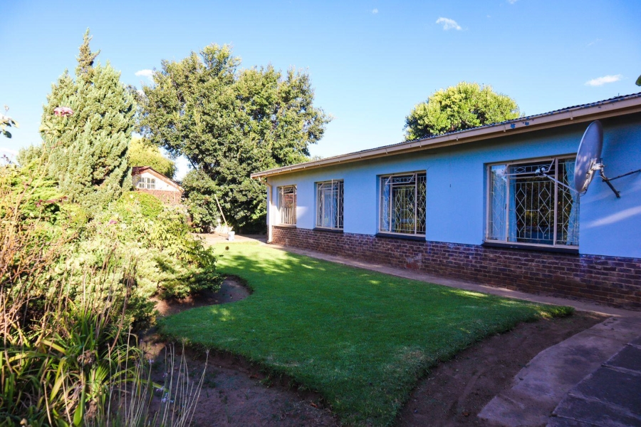 4 Bedroom Property for Sale in Ladybrand Free State